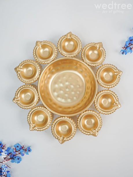 Metal Decor Urli With Diyas - Wl4488