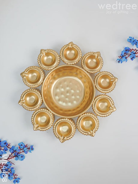 Metal Decor Urli With Diyas - Wl4488