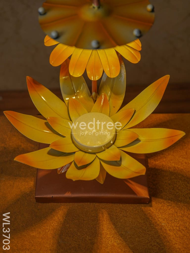 Metal Hand Painted Lotus Lamp - Wl3703 Decor Showpiece