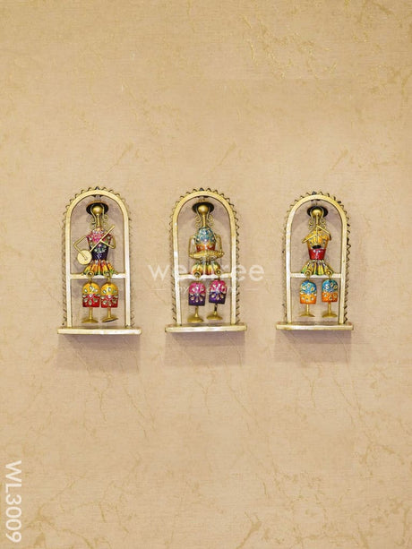 Leg Moving Dolls - Set Of 3 Wl3009 Metal Decor Hanging