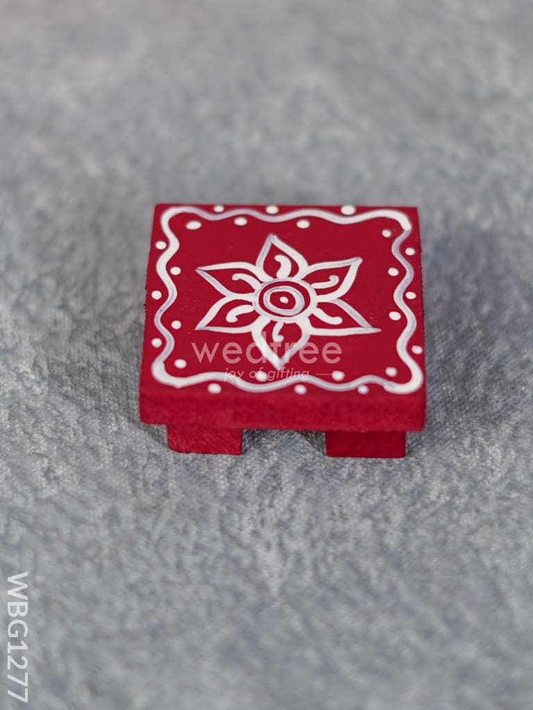 Miniature Wooden Manai With Rangoli Design - Wbg1277