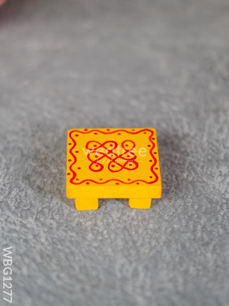 Miniature Wooden Manai With Rangoli Design - Wbg1277