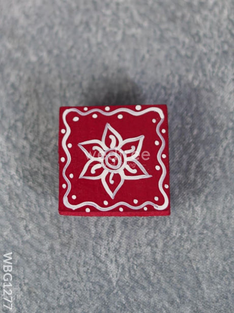 Miniature Wooden Manai With Rangoli Design - Wbg1277