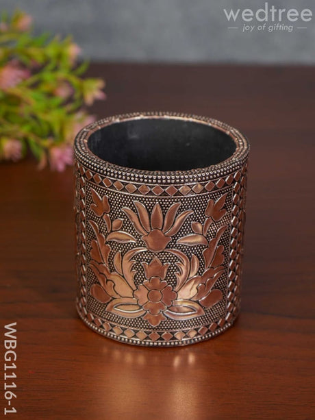 Oxidised Penstand With Floral Design - Wbg1116 Copper Finish
