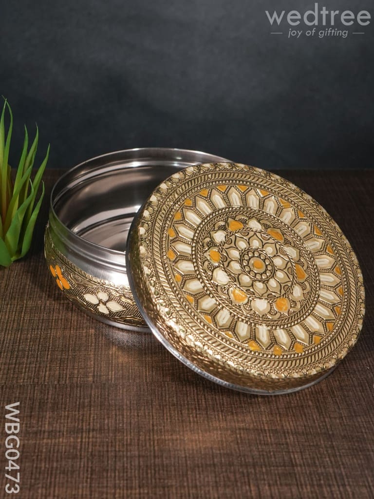 Giftguys Round Pen Stand Golden Oxodised, Size: 3.25 Inch X 3.5 Inch at Rs  80 in Rajkot