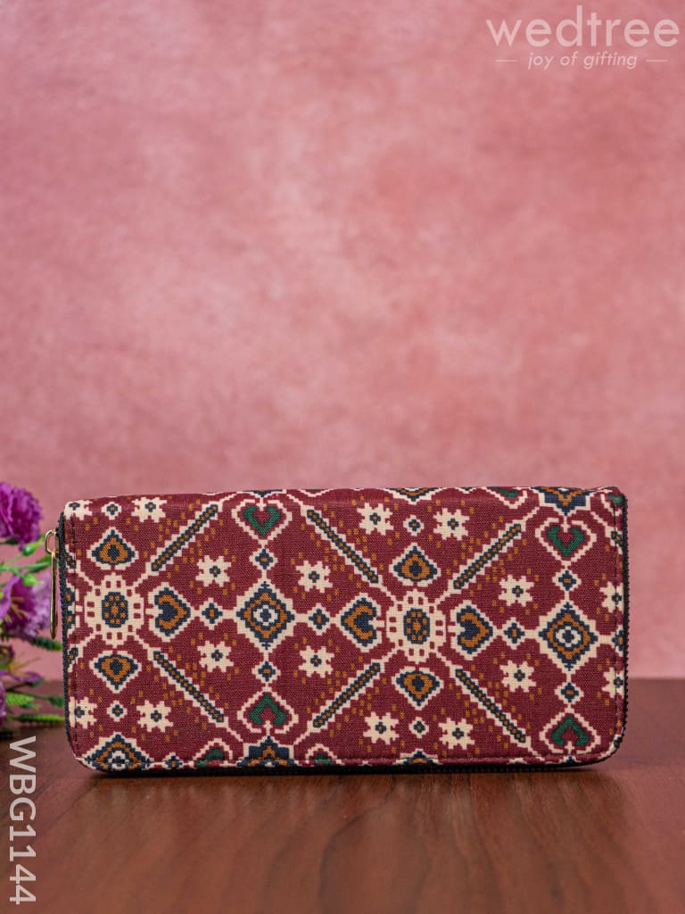 Printed Fabric Clutch - Wbg1144 Clutches & Purses