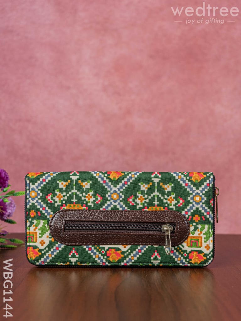 Printed Fabric Clutch - Wbg1144 Clutches & Purses