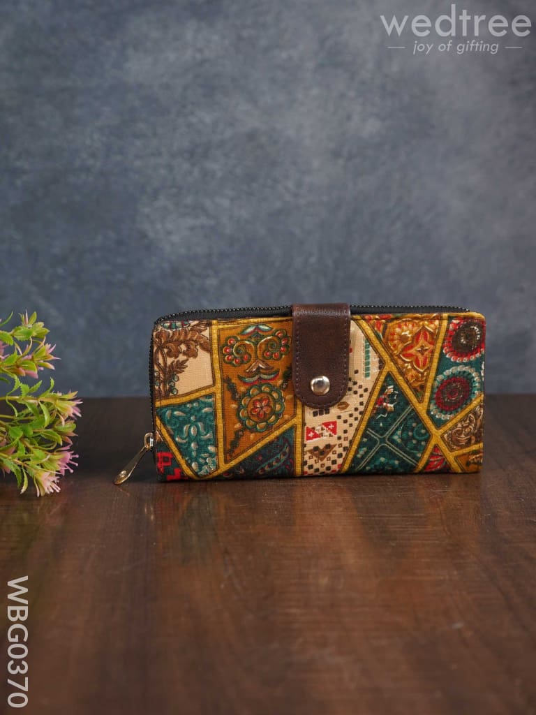 Printed Fabric Designer Wallet - Wbg0370 Clutches & Purses