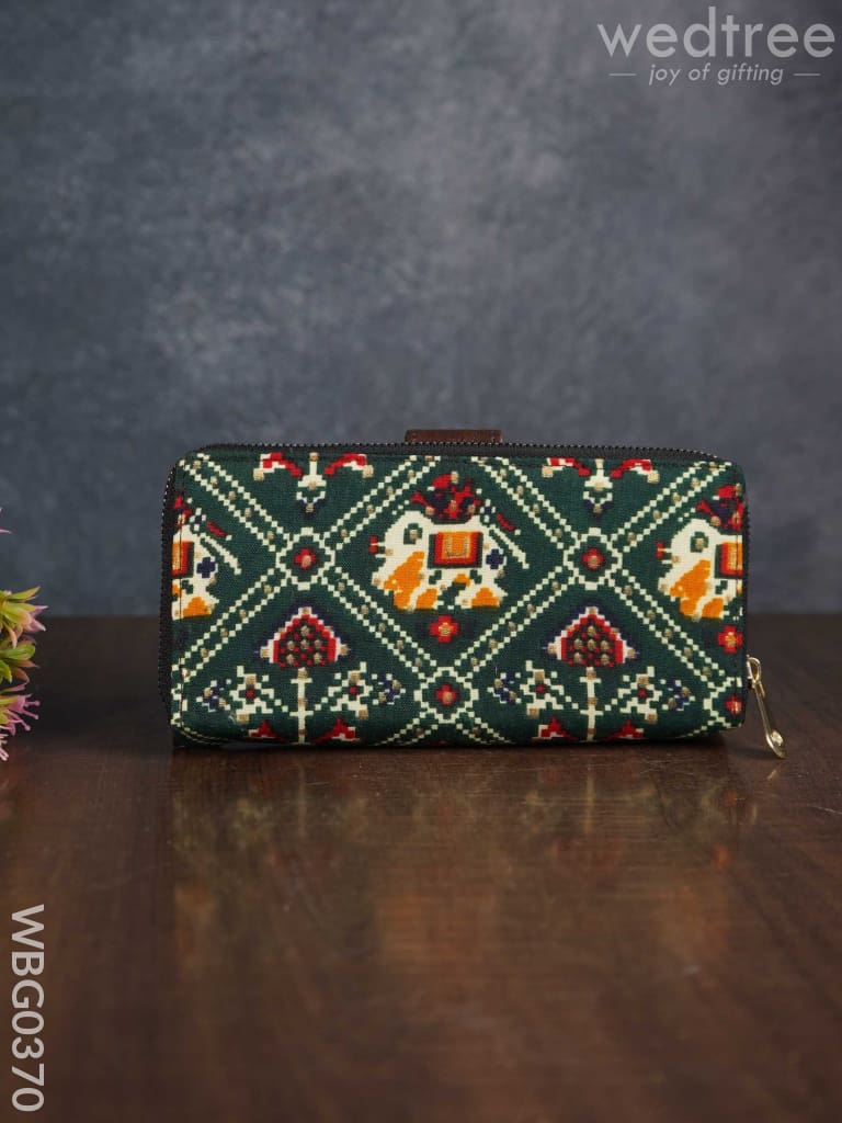 Printed Fabric Designer Wallet - Wbg0370 Clutches & Purses