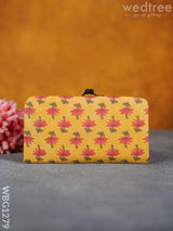 Printed Purse With Lock - Wbg1279 Clutches & Purses