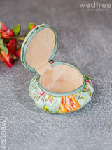 Round Floral Embroidery Bangle Holder - Wbg1323 Jewellery Holders