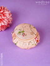 Round Floral Embroidery Bangle Holder - Wbg1323 Jewellery Holders