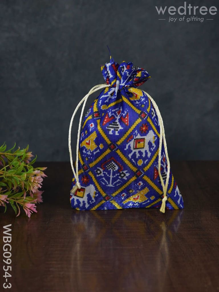 String Bag With Patola Prints - Wbg0954 Bags