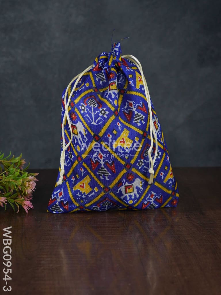 String Bag With Patola Prints - Wbg0954 Bags