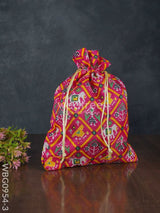 String Bag With Patola Prints - Wbg0954 Bags