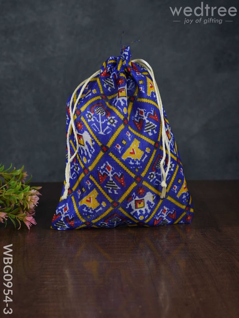 String Bag With Patola Prints - Wbg0954 Bags