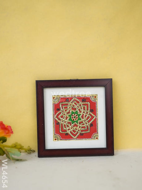 Tanjore Art Photo Frame - Kolam Design Wl4654 Painting