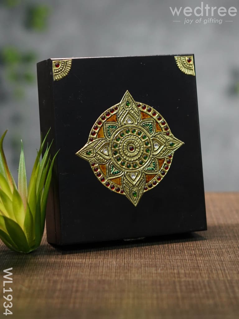 Tanjore Painted Jewel Box (6.5 X 5.5) - Wl1934 Wooden Utility