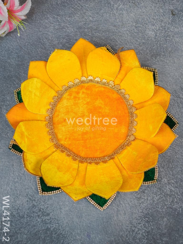 Velvet Lotus Base - Wl4174 Yellow Wedding Essentials