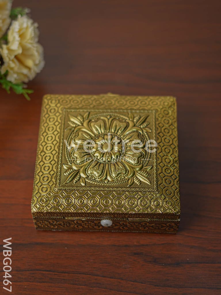 Wooden Dry Fruit Box With Oxidized Finish - Flower (6X6) Wbg0467