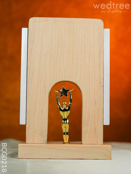 Wooden Trophy With Man Holding Star - 10 Inch Bcg0218 Branding