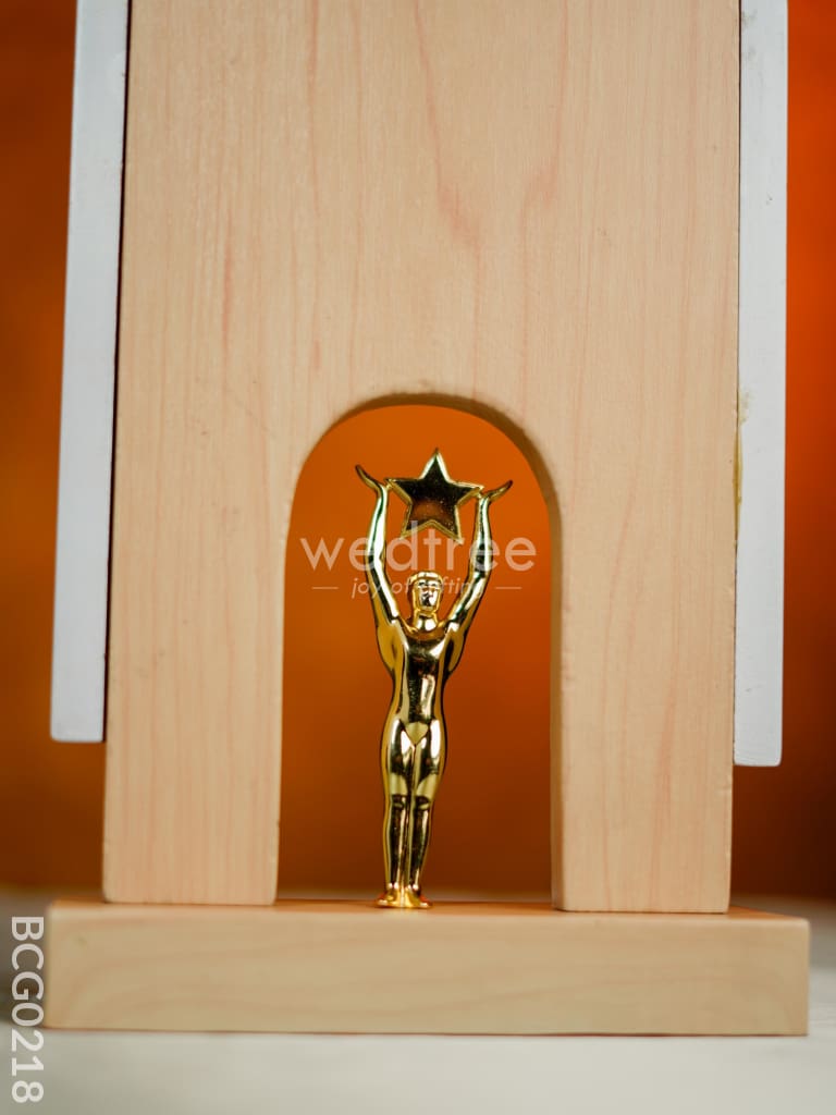 Wooden Trophy With Man Holding Star - 10 Inch Bcg0218 Branding